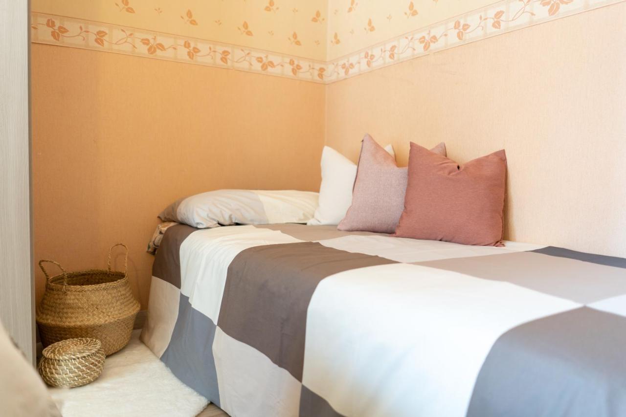 Pietra Ligure Downtown Convenience -Free Parking Apartment Exterior photo